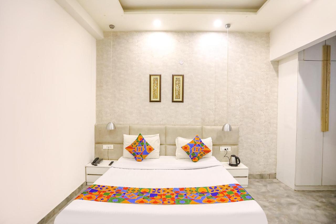 Fabhotel F9 Sector 19 Noida Kültér fotó