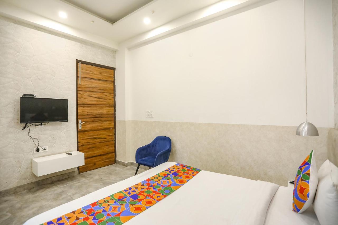 Fabhotel F9 Sector 19 Noida Kültér fotó