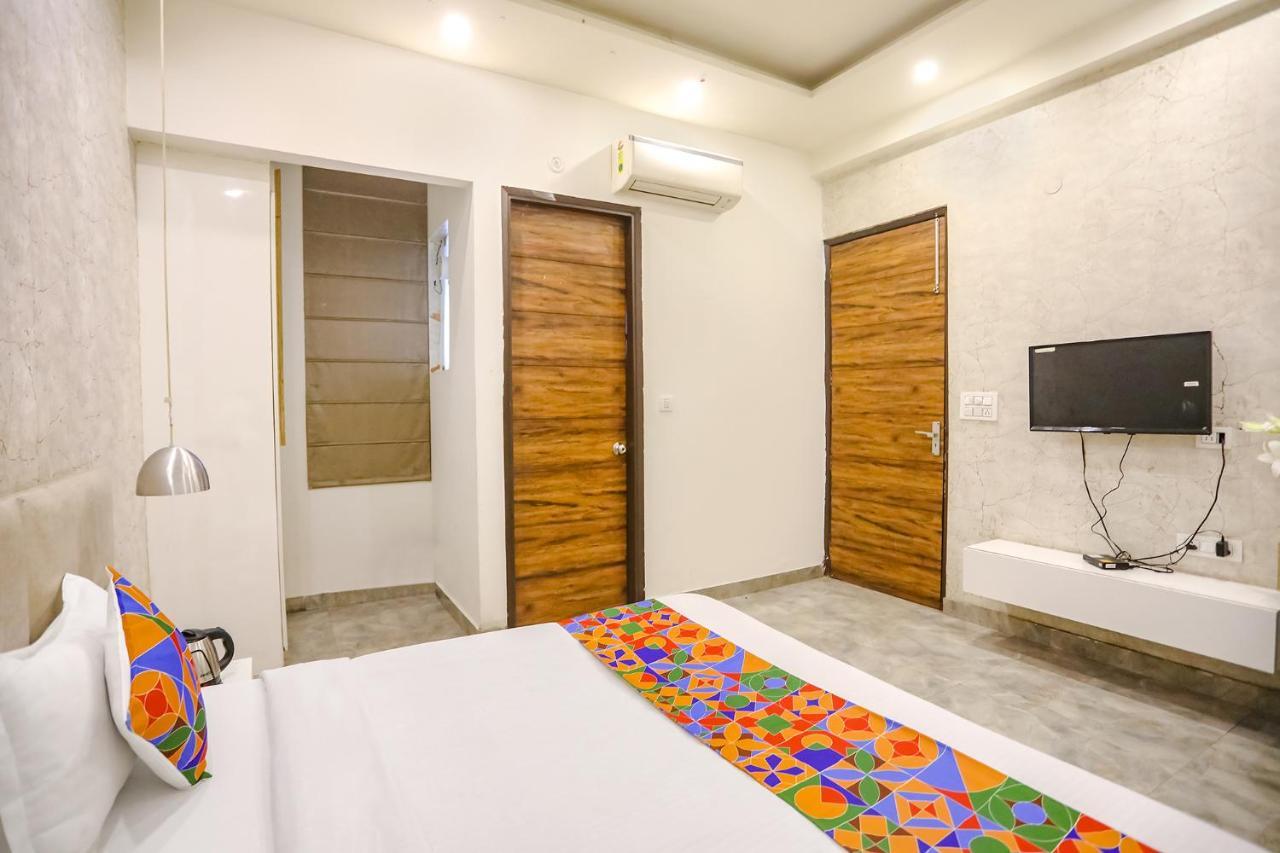 Fabhotel F9 Sector 19 Noida Kültér fotó